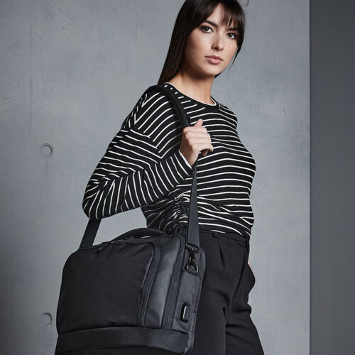 Pro-tech charge messenger Thumbnail